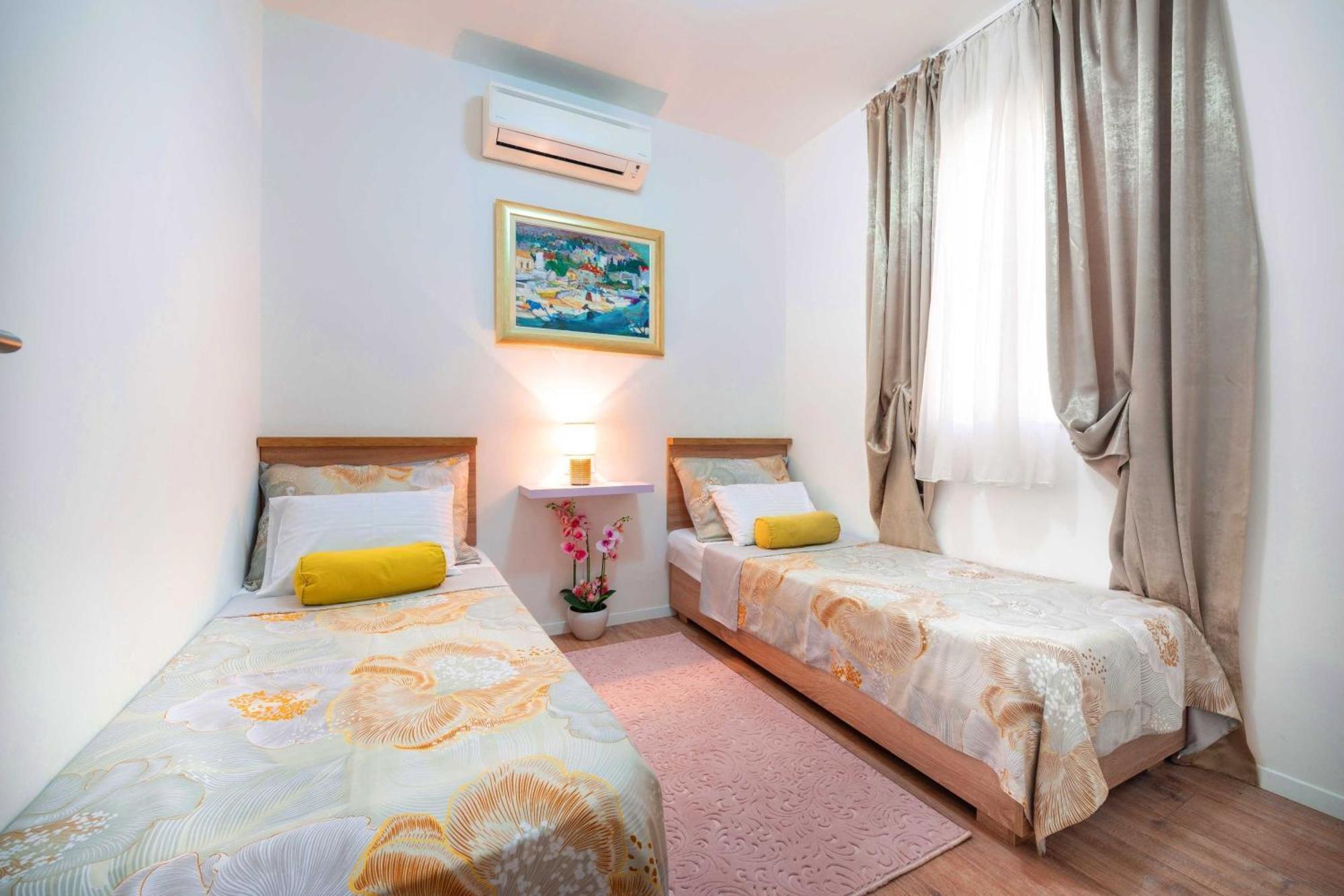 City Apartments Lani Ragusa Esterno foto